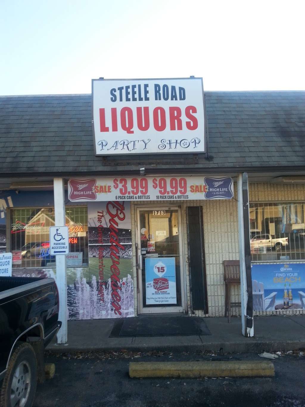 Steele Road Liquors | 1713 Steele Rd, Kansas City, KS 66106, USA | Phone: (913) 362-9875