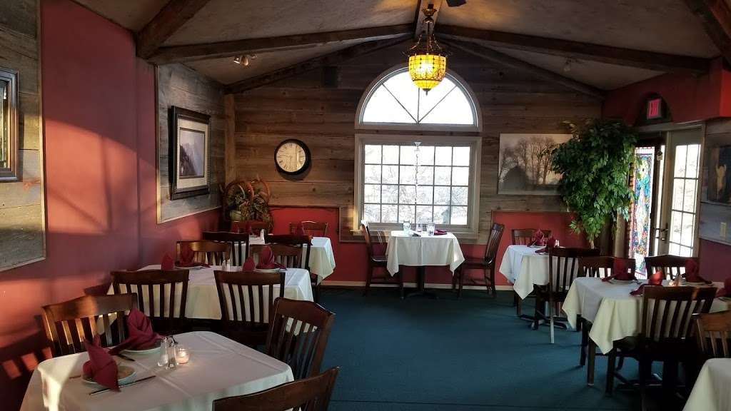 The Kraus Haus at The Fuzzy Pig | N8660 Clover Valley Rd, Whitewater, WI 53190, USA | Phone: (262) 473-4097