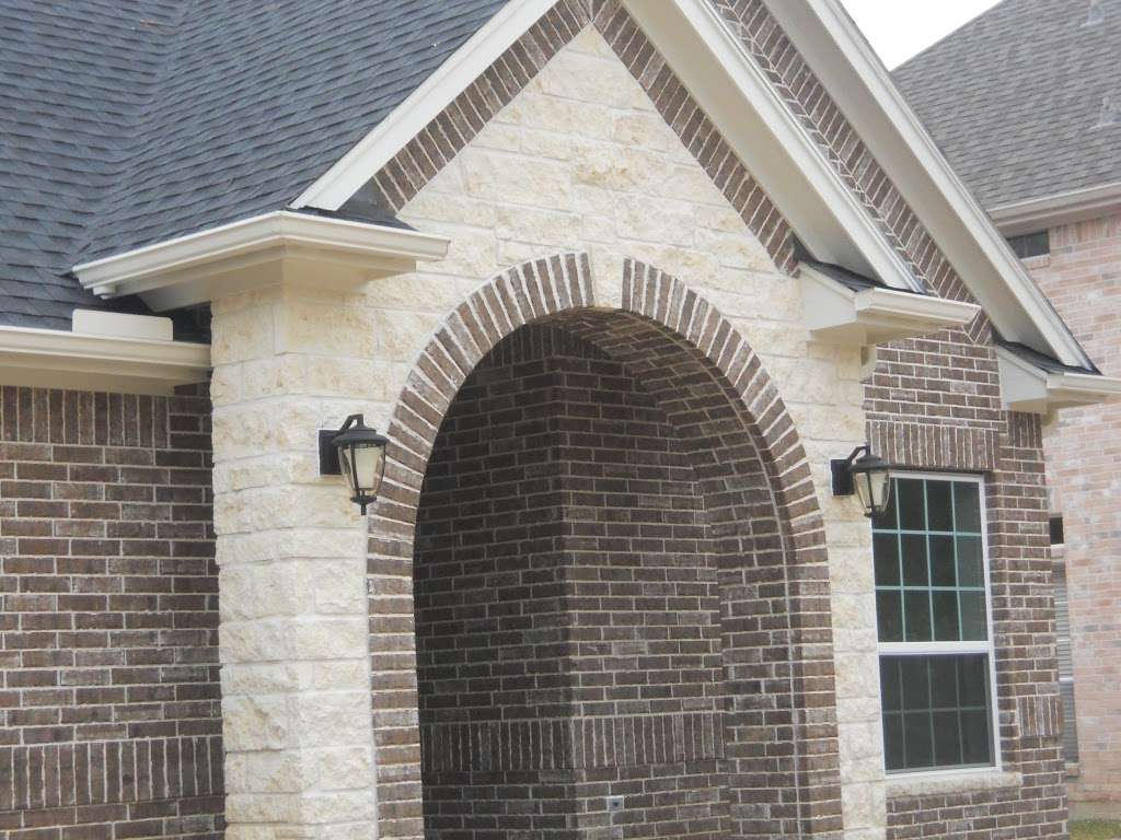 A.J.s Seamless Gutters | 3809 Melbourne St, Houston, TX 77026, USA | Phone: (713) 691-9991