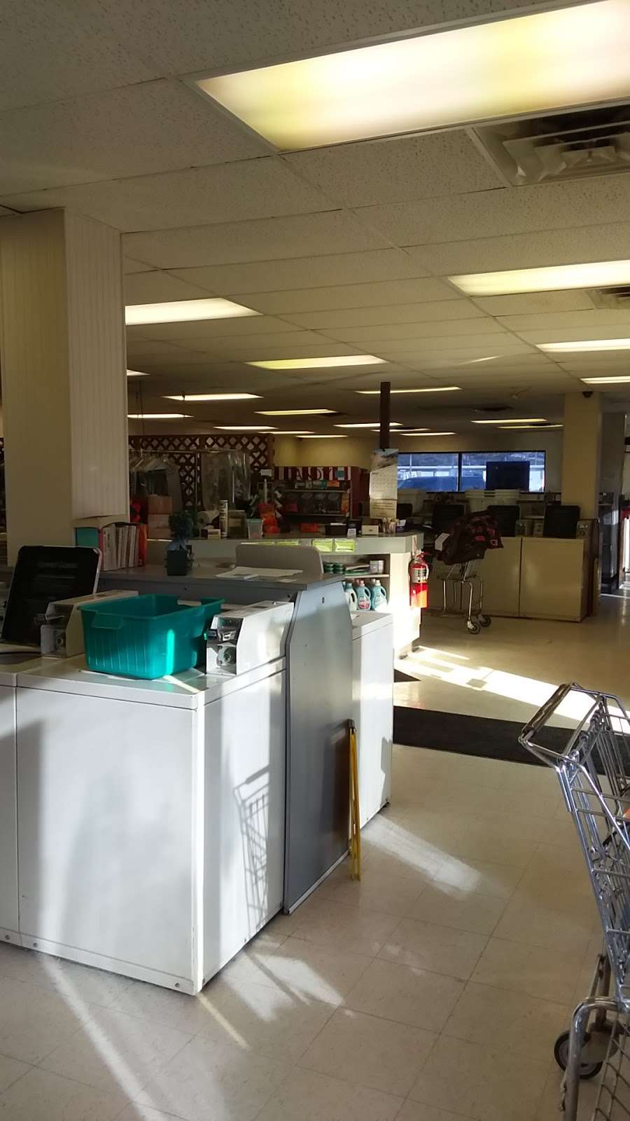 Hardings Laundromat | 3677 W Shawnee Rd, Bridgman, MI 49106, USA | Phone: (269) 465-5885