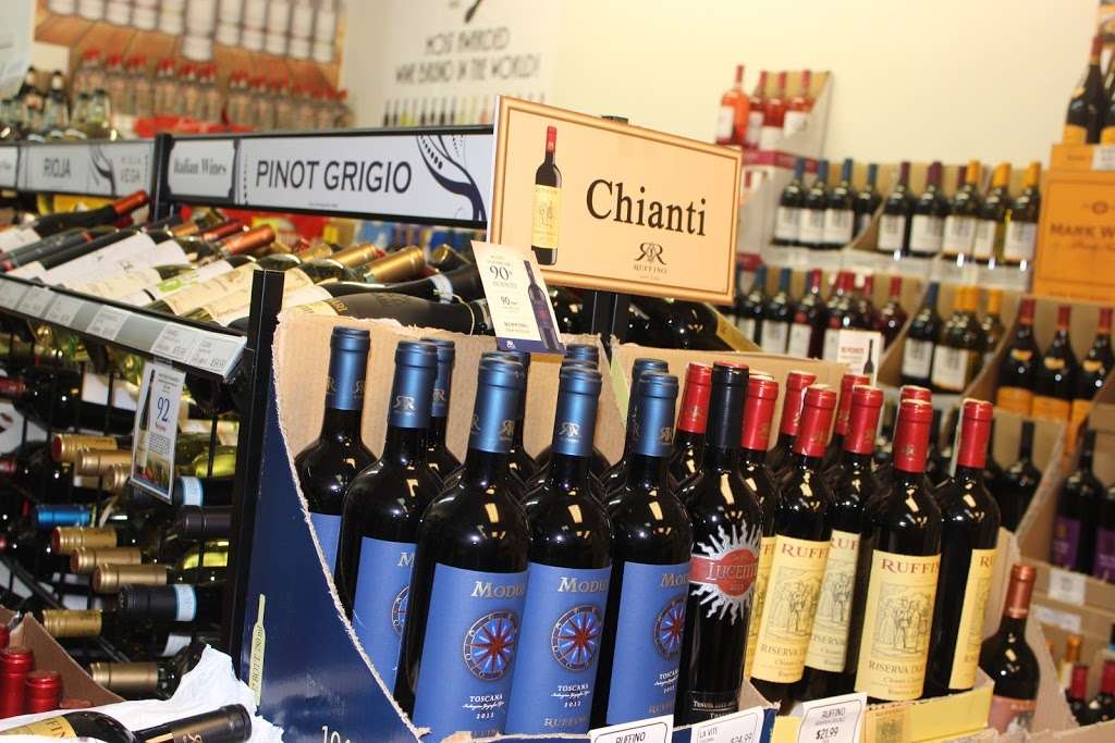 Signature Fine Wines and Liquors | 366 Dogwood Ave, Franklin Square, NY 11010, USA | Phone: (516) 427-5610