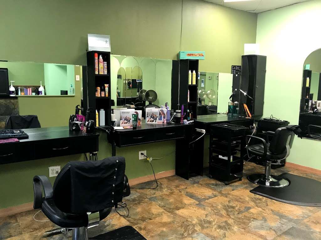 ShineInStyle Family Hair Salon | 5007 Gateway Ave, Orlando, FL 32821, USA | Phone: (407) 226-8799
