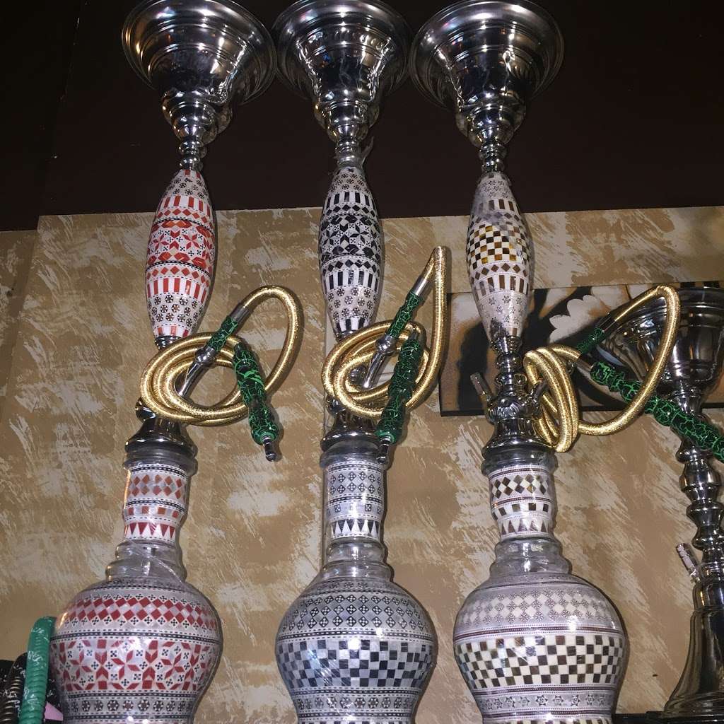 Mo Shesha Hookah Lounge | 443 W Lake St, Addison, IL 60101, USA | Phone: (630) 628-8244