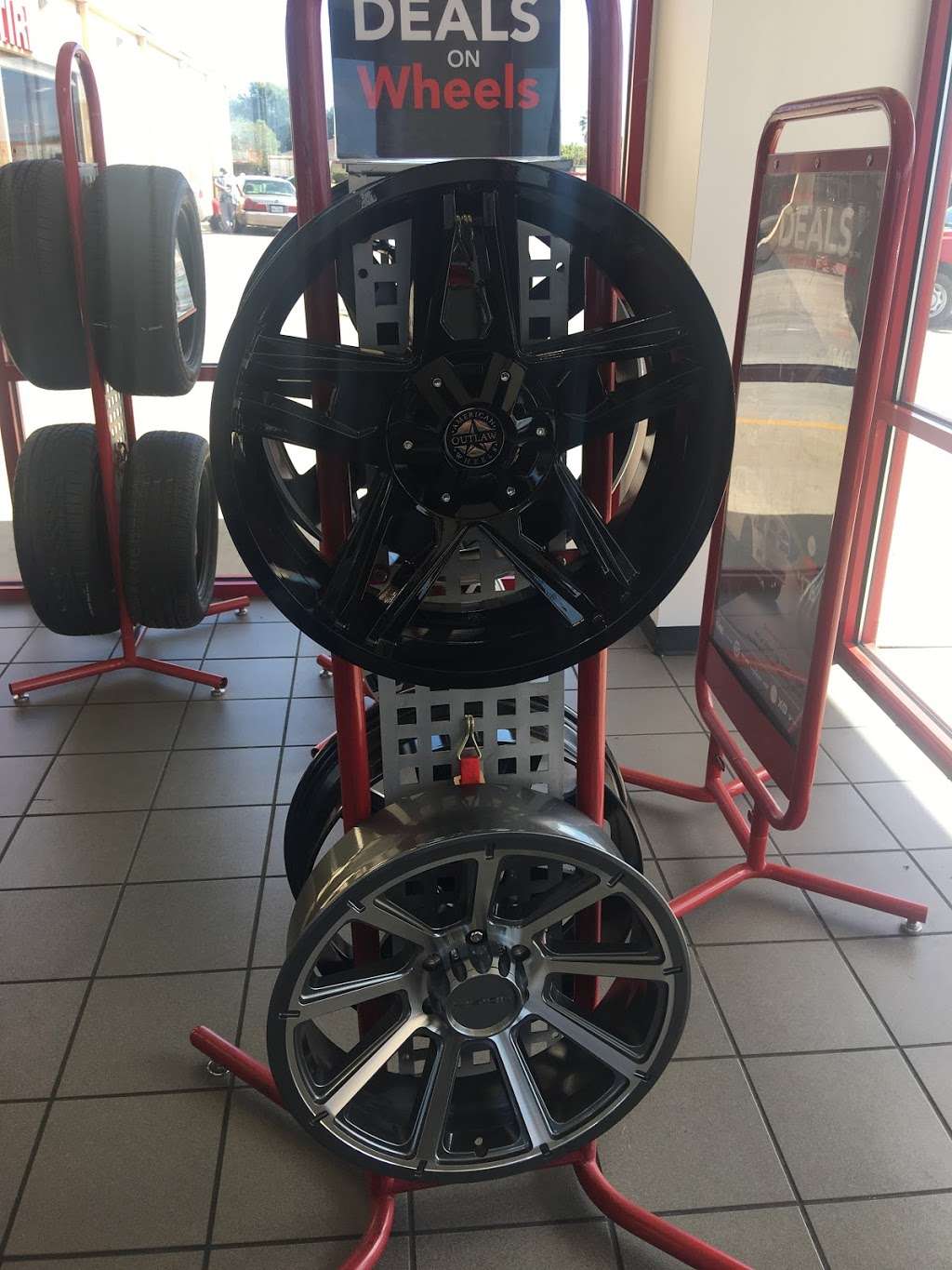 Discount Tire | 1700 Decker Dr, Baytown, TX 77520, USA | Phone: (281) 427-6775