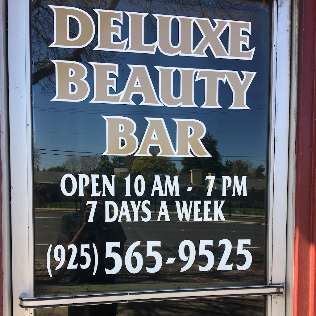 Deluxe beauty bar | 1996 Harbor St, Pittsburg, CA 94565, USA | Phone: (925) 565-9525