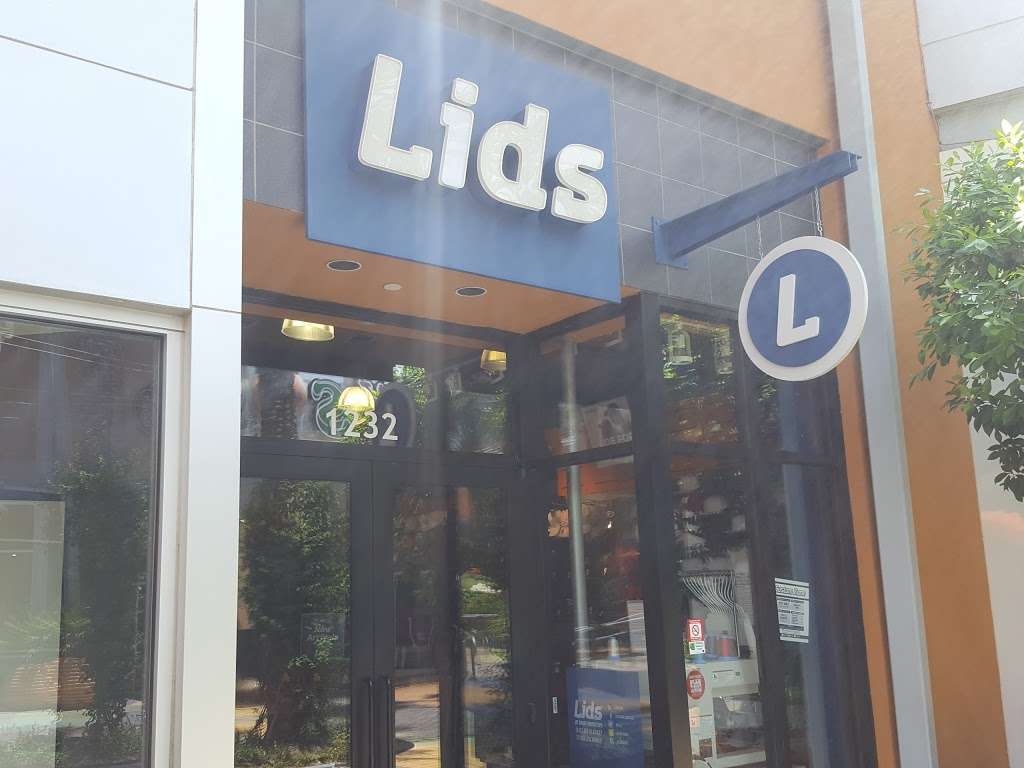 Lids | 2000 E Rio Salado Pkwy SP-C4, Tempe, AZ 85281 | Phone: (480) 303-0526