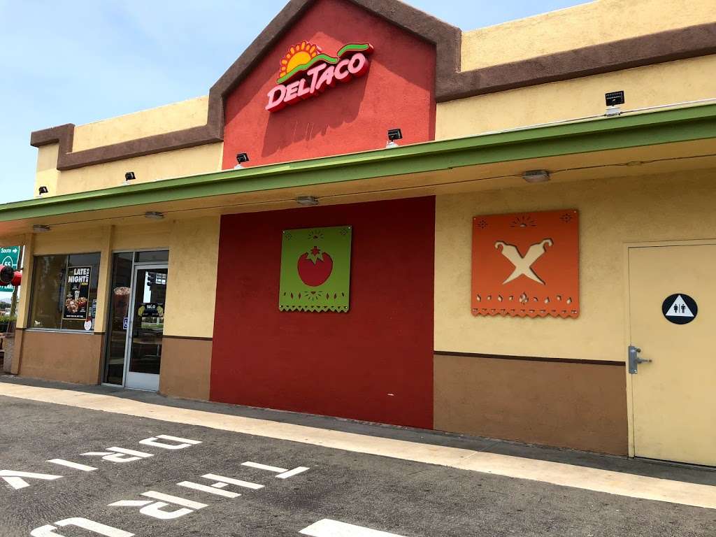 Del Taco | 2320 E 4th St, Santa Ana, CA 92705 | Phone: (714) 836-7365