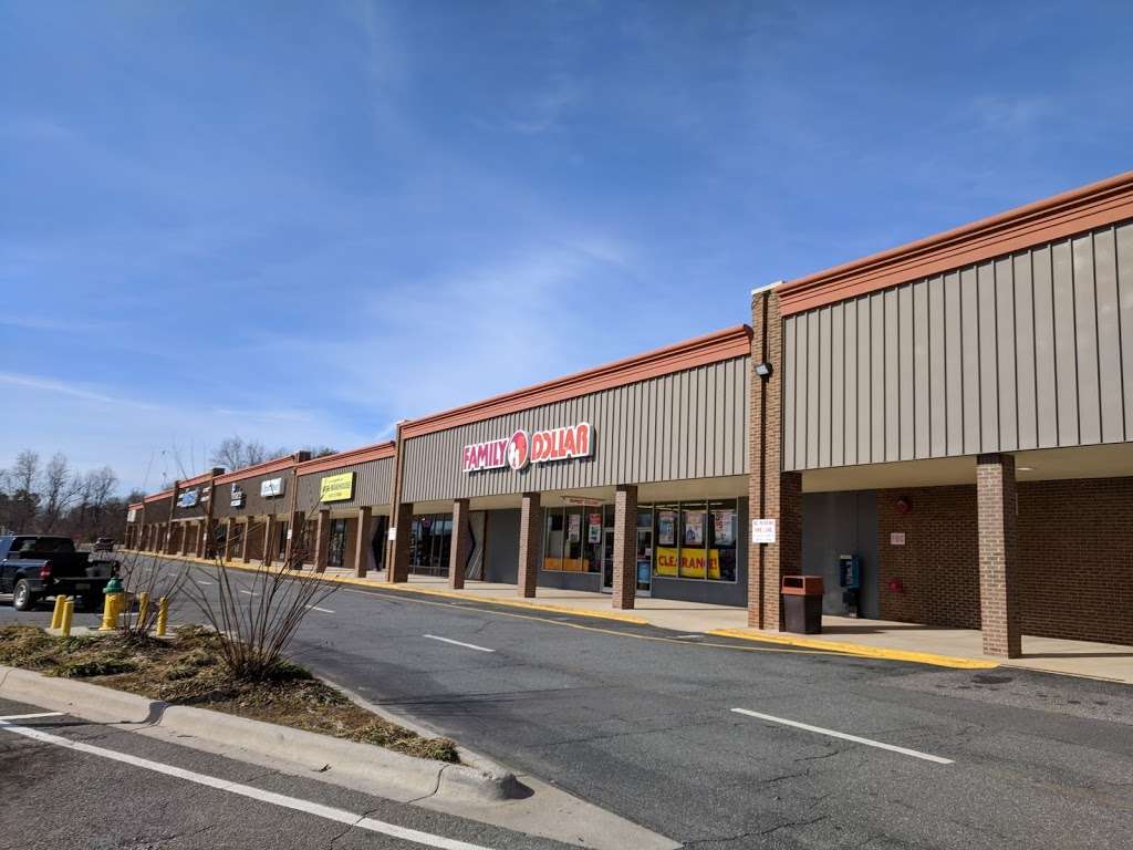 Family Dollar | 461 E Plaza Dr, Mooresville, NC 28115 | Phone: (704) 663-5081