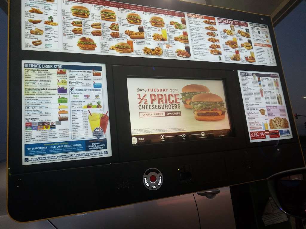 Sonic Drive-In | 3220 Taft Hwy, Bakersfield, CA 93313, USA | Phone: (661) 832-6161