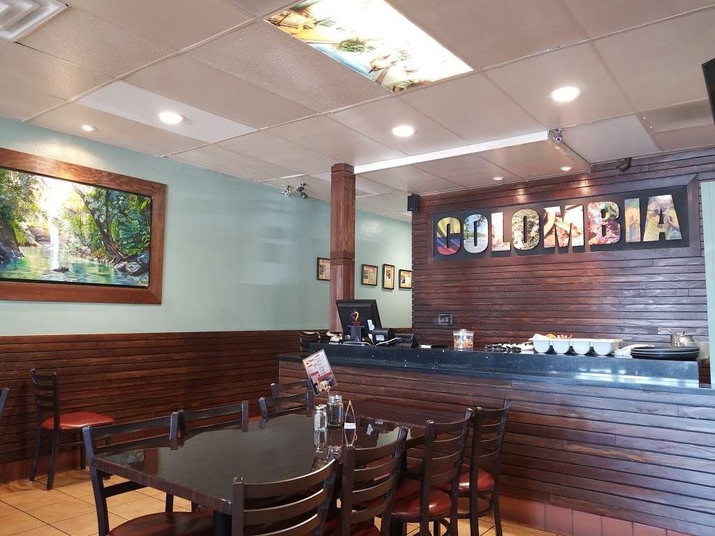 Donde Adela Colombian Restaurant | 1707 W Chapman Ave, Orange, CA 92868, USA | Phone: (714) 940-1701
