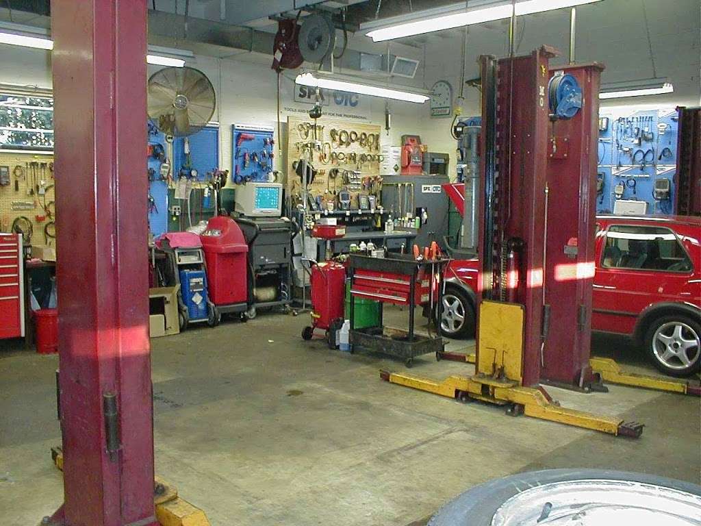 R A Automotive Repairs | 59 W Prospect St, Waldwick, NJ 07463 | Phone: (201) 652-5250