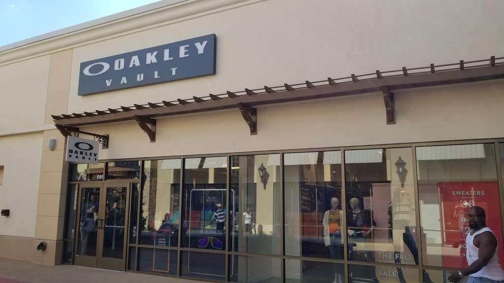 Oakley Vault | 5512 New Fashion Way Ste 988, Charlotte, NC 28278, USA | Phone: (704) 588-1098