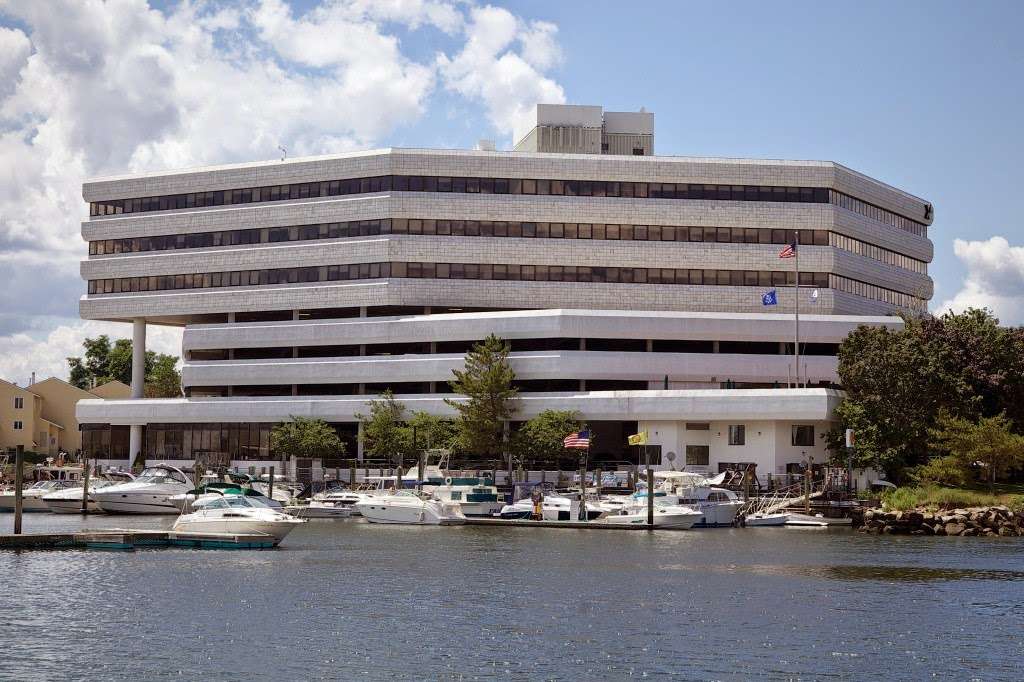 Seaview House Marina | 70 Seaview Ave # 1, Stamford, CT 06902, USA | Phone: (203) 219-4693