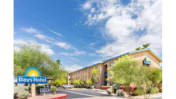 Days Hotel by Wyndham Mesa Near Phoenix | 333 W Juanita Ave, Mesa, AZ 85210, USA | Phone: (480) 582-0018