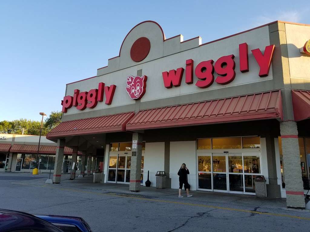 Piggly Wiggly | 3900 Erie St # F, Racine, WI 53402, USA | Phone: (262) 639-2142