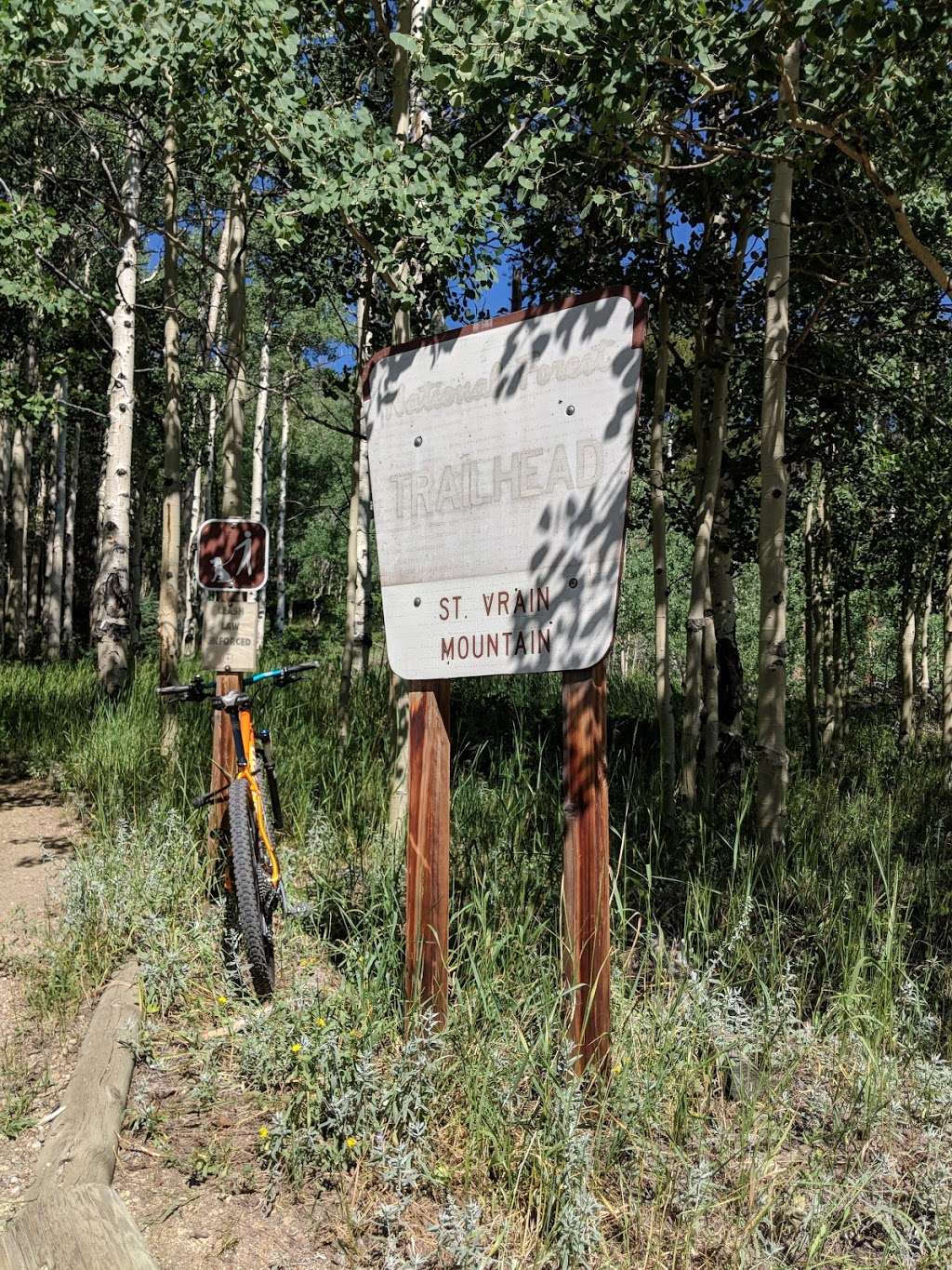 St. Vrain Mountain Trailhead | Forest Rd 1161, Lyons, CO 80540, USA