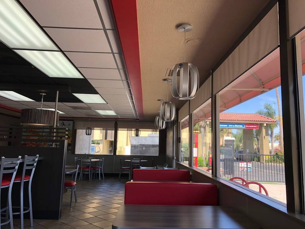 Carls Jr. | 815 Real Rd, Bakersfield, CA 93309, USA | Phone: (661) 323-0296