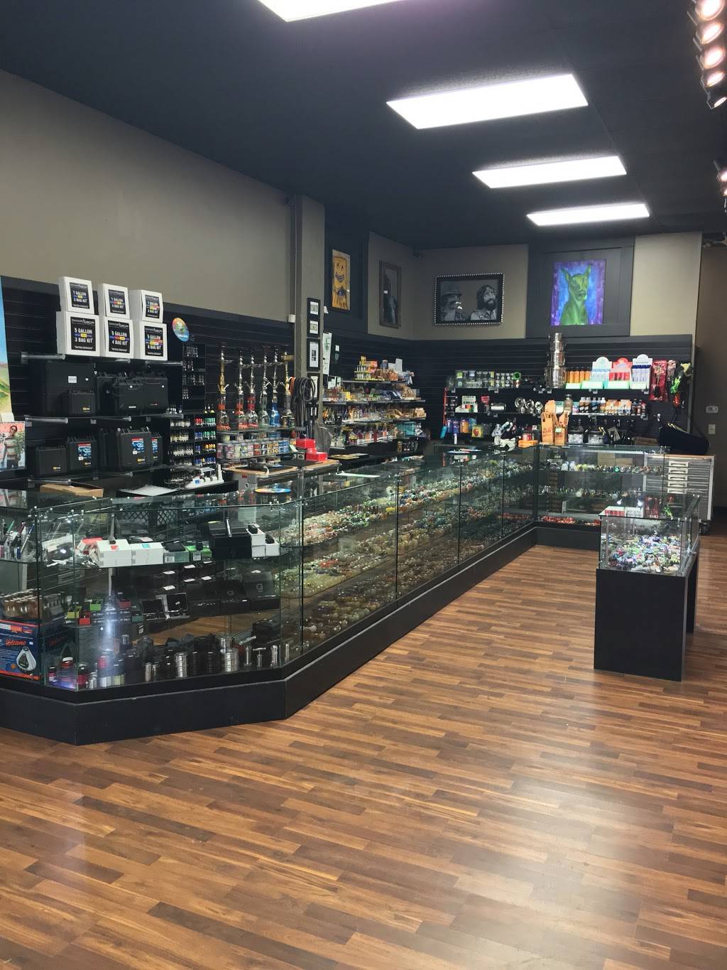 Headies Hideout | 114 Parsons Ave, Columbus, OH 43215, USA | Phone: (614) 600-8680