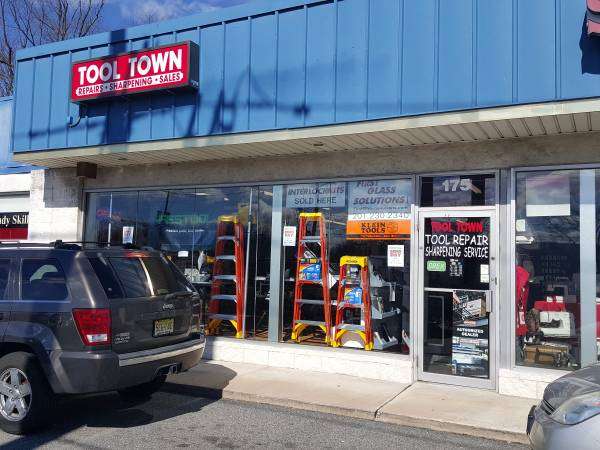 Tooltown | 175 NJ-4, Paramus, NJ 07652 | Phone: (201) 262-6337