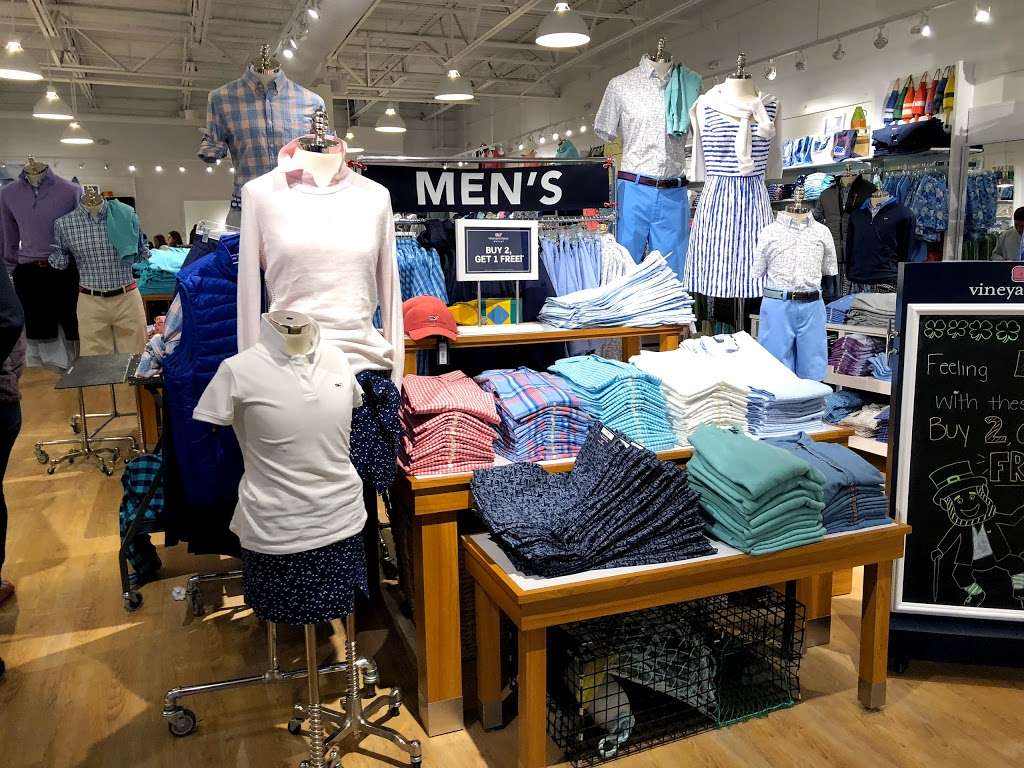 vineyard vines Outlet | 1 Premium Outlet Blvd 235 A, Wrentham, MA 02093 | Phone: (508) 384-5012