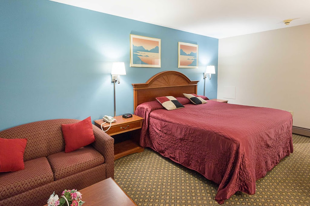 Rodeway Inn | 240 US-6, Milford, PA 18337, USA | Phone: (570) 296-9444