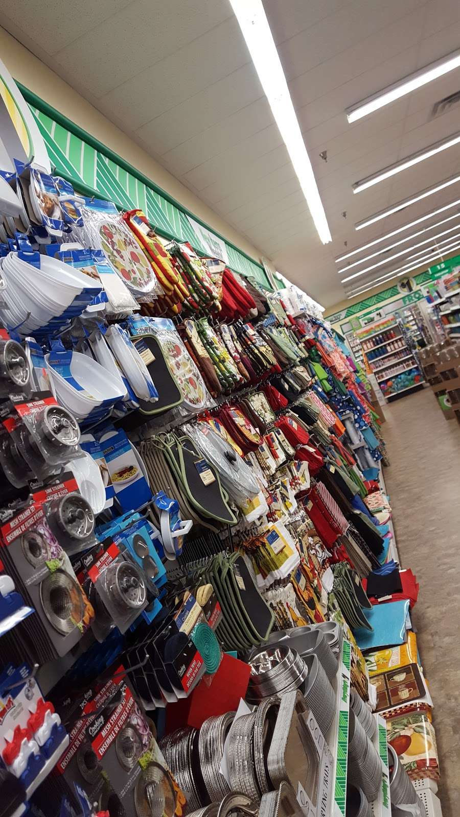 Dollar Tree | 1387 E Foothill Blvd, Upland, CA 91786 | Phone: (909) 982-3981