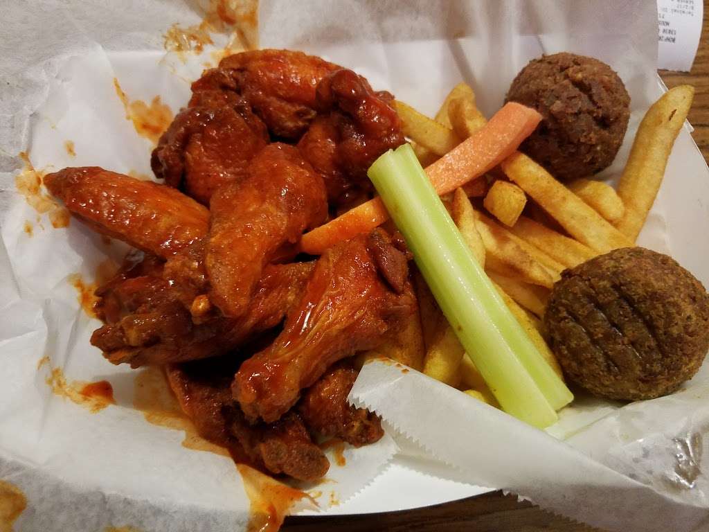 Bonfire Wings Restaurant | 13030 Woodforest Blvd, Houston, TX 77015, USA | Phone: (713) 451-6656