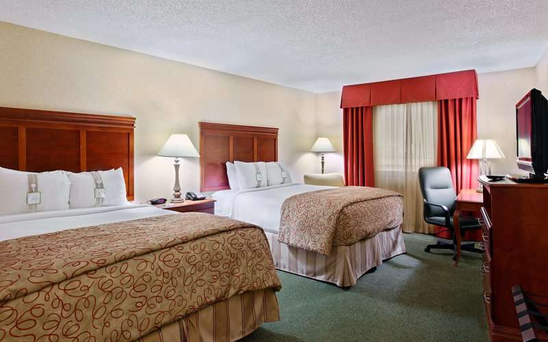 Holiday Inn Dallas Market Center | 4500 Harry Hines Blvd, Dallas, TX 75219, USA | Phone: (214) 219-3333