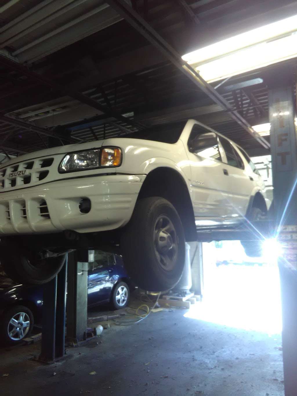 MJM Automotive | 8003 Prospect Ave, Kansas City, MO 64132, USA | Phone: (816) 841-0300