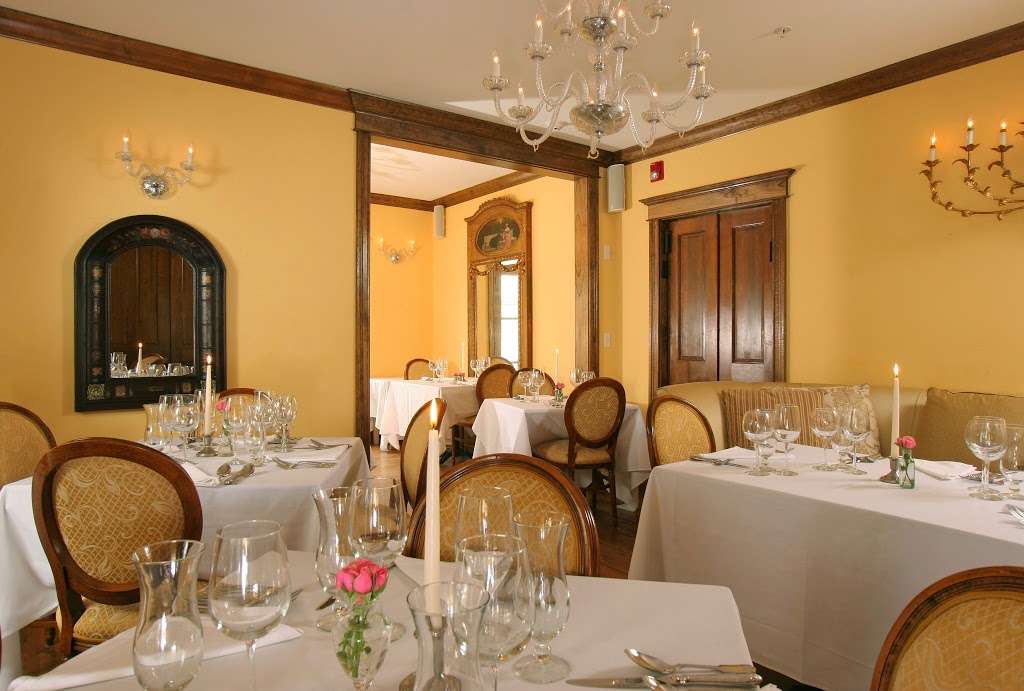 The Gables Historic Inn & Restaurant | 212 Centre St, Beach Haven, NJ 08008, USA | Phone: (609) 492-3553