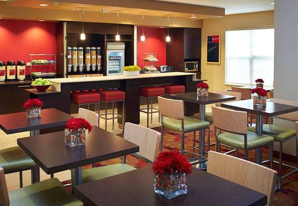 TownePlace Suites by Marriott Chicago Elgin/West Dundee | 2185 Marriott Dr, West Dundee, IL 60118 | Phone: (847) 608-6320