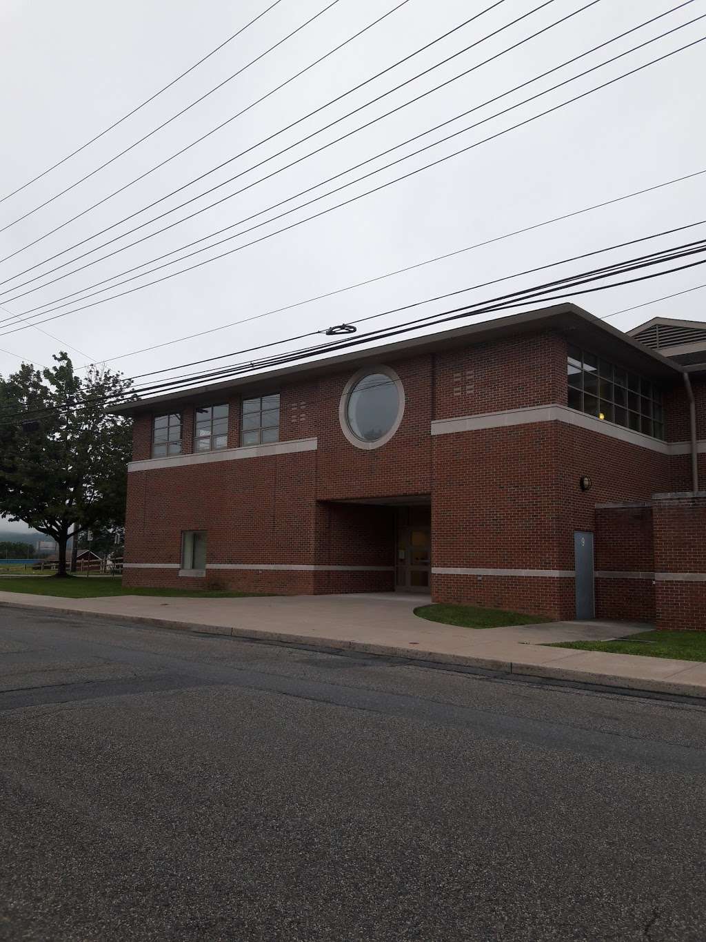 Avona Elementary School | 2317 Front St, Easton, PA 18042, USA | Phone: (484) 373-6250