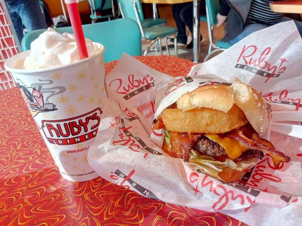 Rubys Diner | 5757 Wayne Newton Blvd, Las Vegas, NV 89119, USA | Phone: (702) 261-7829