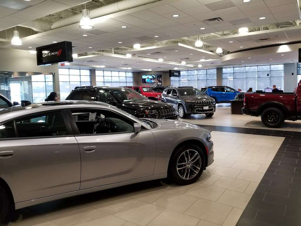Wickstrom Chrysler Jeep Dodge RAM | 660 W Northwest Hwy, Barrington, IL 60010, USA | Phone: (847) 382-5400