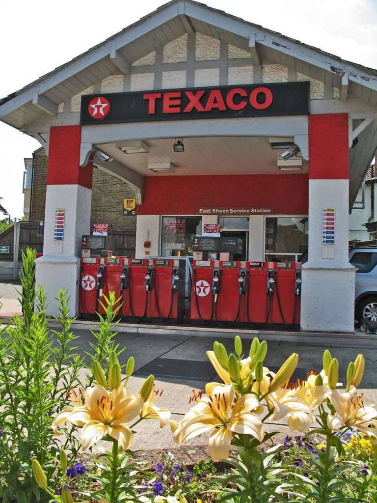 East sheen service station | 567 Upper Richmond Rd W, London SW14 7ED, UK | Phone: 020 8876 4722