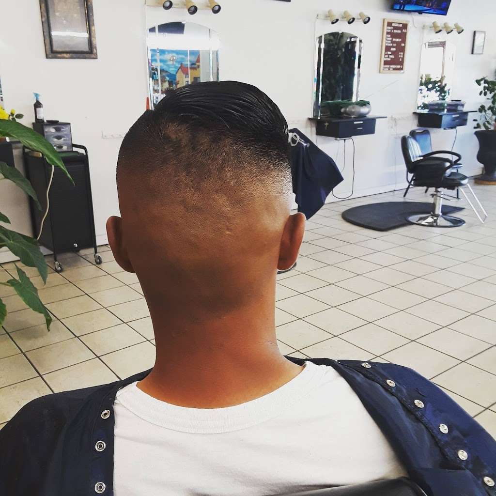 Classic barbershop | 27737 Bouquet Canyon Rd, Santa Clarita, CA 91350 | Phone: (661) 264-6113