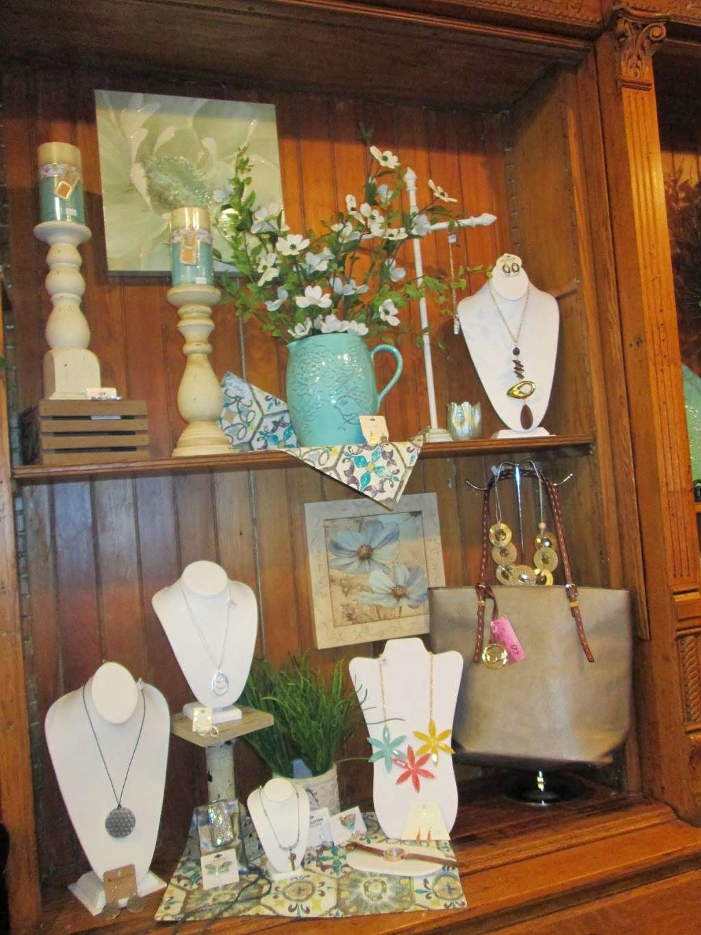 Koonys Gifts, Decor, and More | 1863 Gettysburg Village Dr, Gettysburg, PA 17325 | Phone: (717) 334-6200