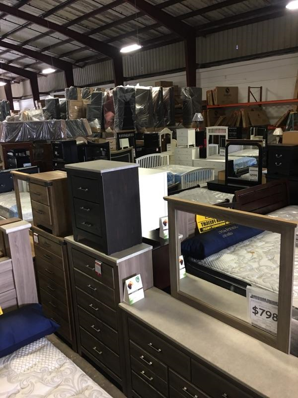 American Freight Furniture and Mattress | 4400 34th Street North Units H, I, St. Petersburg, FL 33714, USA | Phone: (727) 527-1000