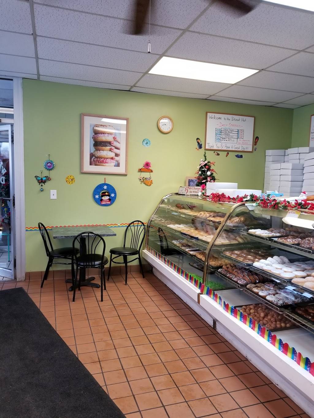 Donut Hut | 31 Little Canada Rd E, Little Canada, MN 55117, USA | Phone: (651) 481-0079