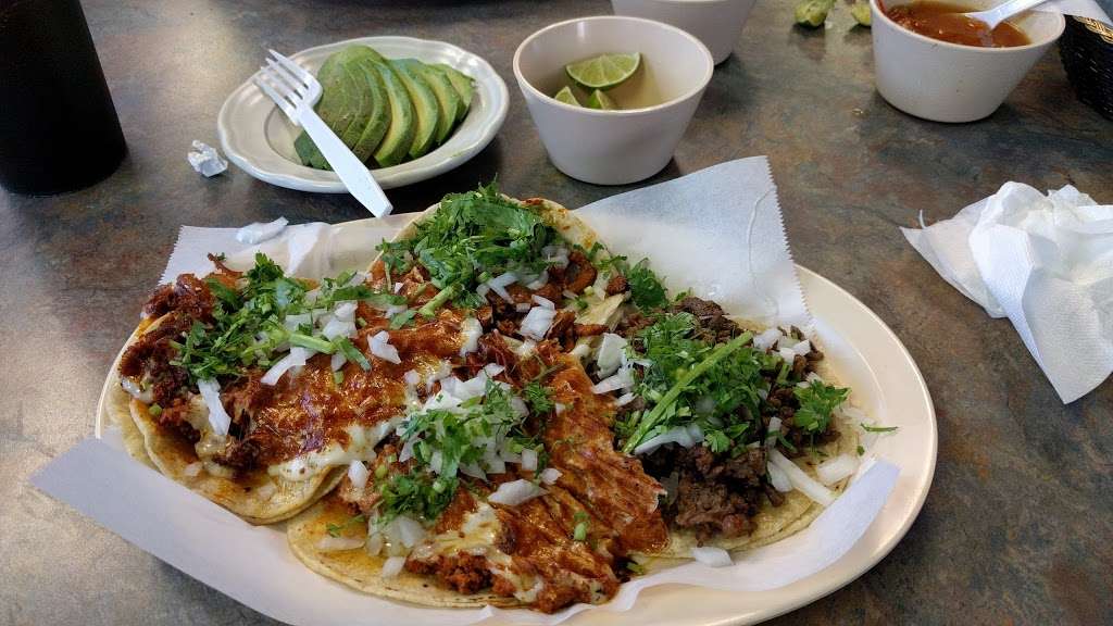 Taqueria El Tio | 81 S River St, Aurora, IL 60506, USA | Phone: (630) 844-6603