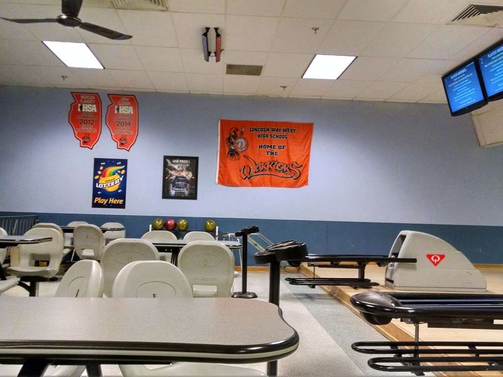 Laraway Lanes | 1009 W Laraway Rd, New Lenox, IL 60451, USA | Phone: (815) 485-5177