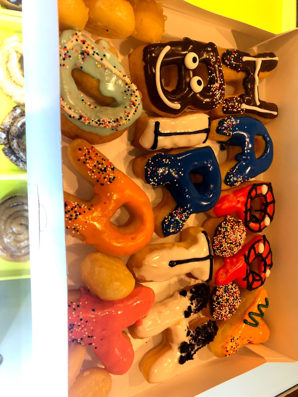 Donut House | 1800 S Independence Pkwy STE 110, McKinney, TX 75072, USA | Phone: (214) 856-5828