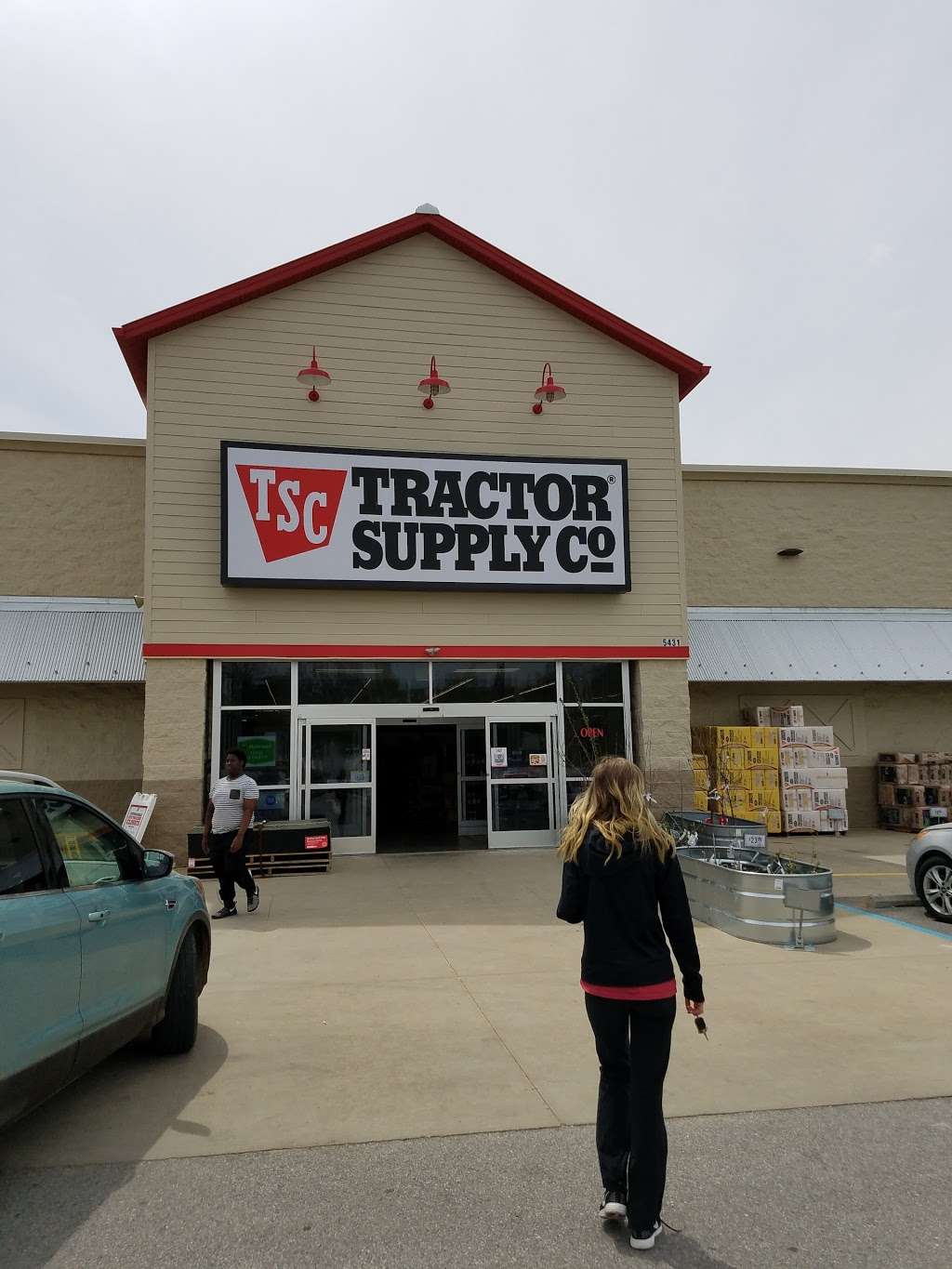 Tractor Supply Co. | 5431 Southern Maryland Blvd, Lothian, MD 20711, USA | Phone: (410) 741-9021