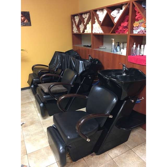 Glitz Spa & Hair Creations | 5805 N Lincoln Ave, Chicago, IL 60659, USA | Phone: (773) 728-6880