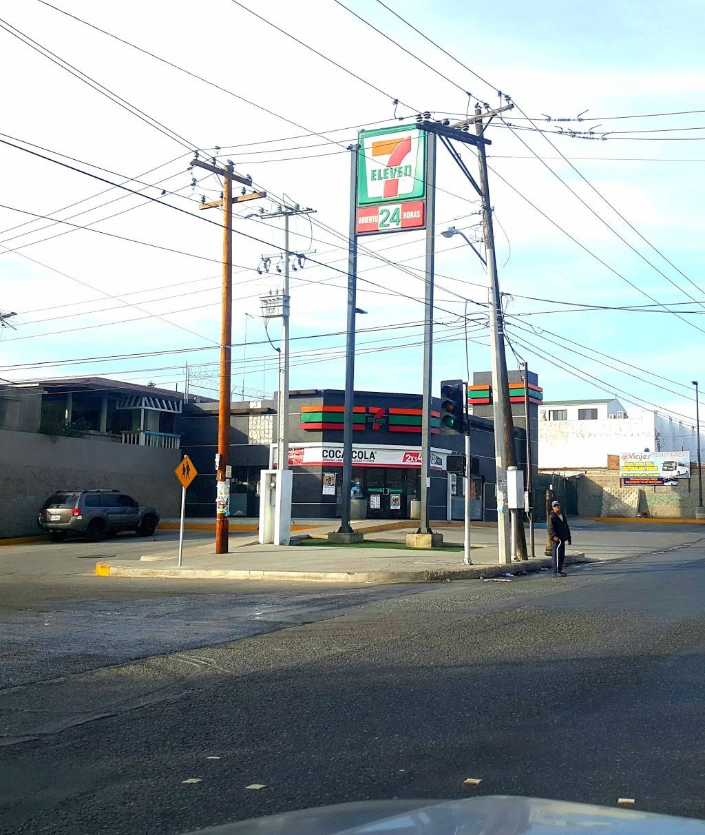 7 ELEVEN 1884 VIDAL Y PLANAS | Av. Alfonso Vidal Y Planas 19896, Nueva Tijuana, 22435 Tijuana, B.C., Mexico | Phone: 800 837 1100