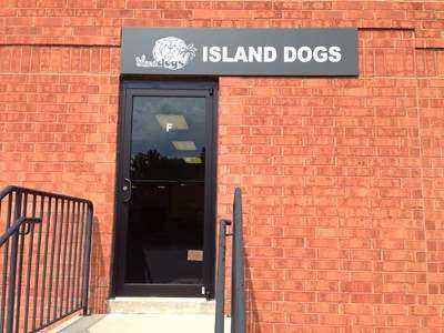 Island Dogs | 11407 Cronhill Dr Ste F, Owings Mills, MD 21117, USA | Phone: (443) 927-9254