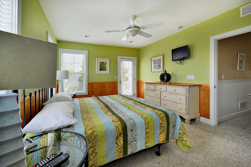 Sea Voice Beach House - Group Rental Property | 14 Delaware Ave, Rehoboth Beach, DE 19971 | Phone: (302) 542-8349