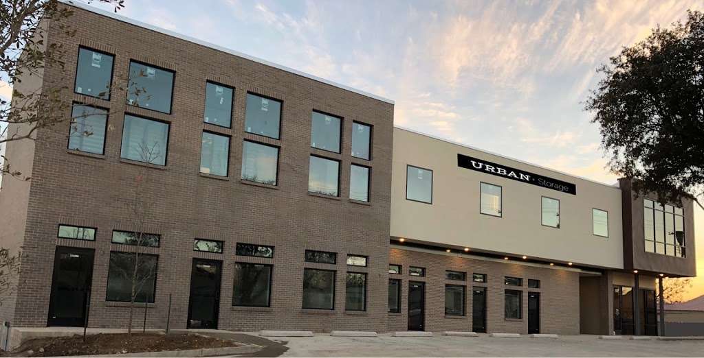 A3 Storage Centers | 1526 Fort Worth Ave, Dallas, TX 75208, USA | Phone: (214) 935-9133