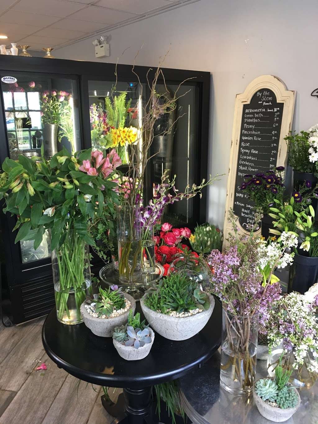 Post Road Flowers | 310 Boston Post Rd, Wayland, MA 01778, USA | Phone: (508) 980-5377