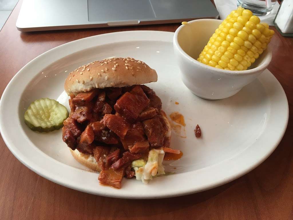 Red Rocks Bar & BBQ | 8500 Peña Blvd, Denver, CO 80249, USA | Phone: (303) 342-7176